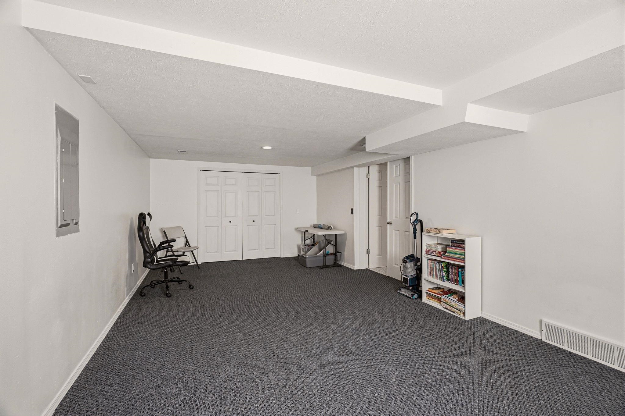 325 W Charlton Ave - Photo 38