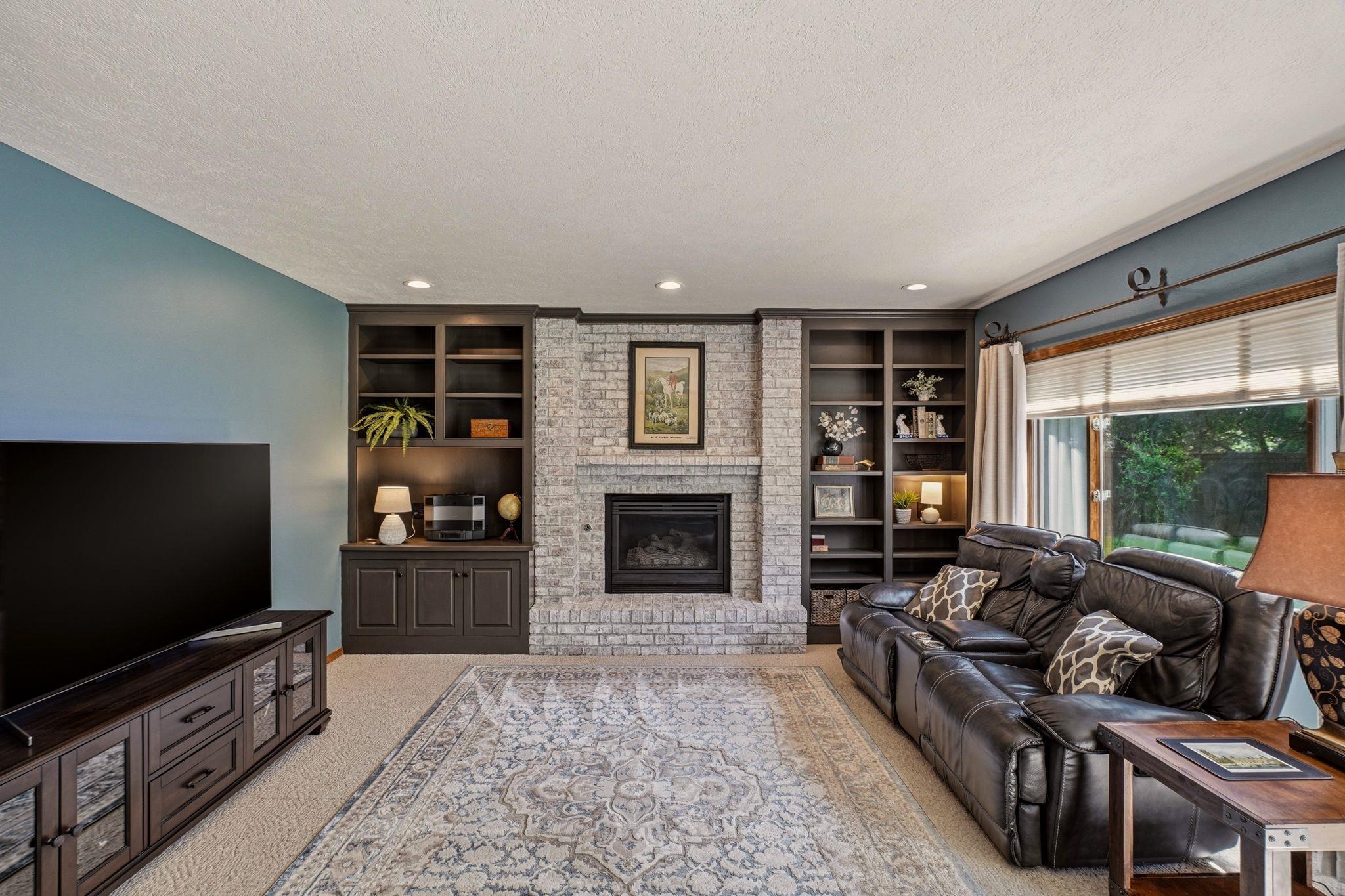 325 W Charlton Ave - Photo 8