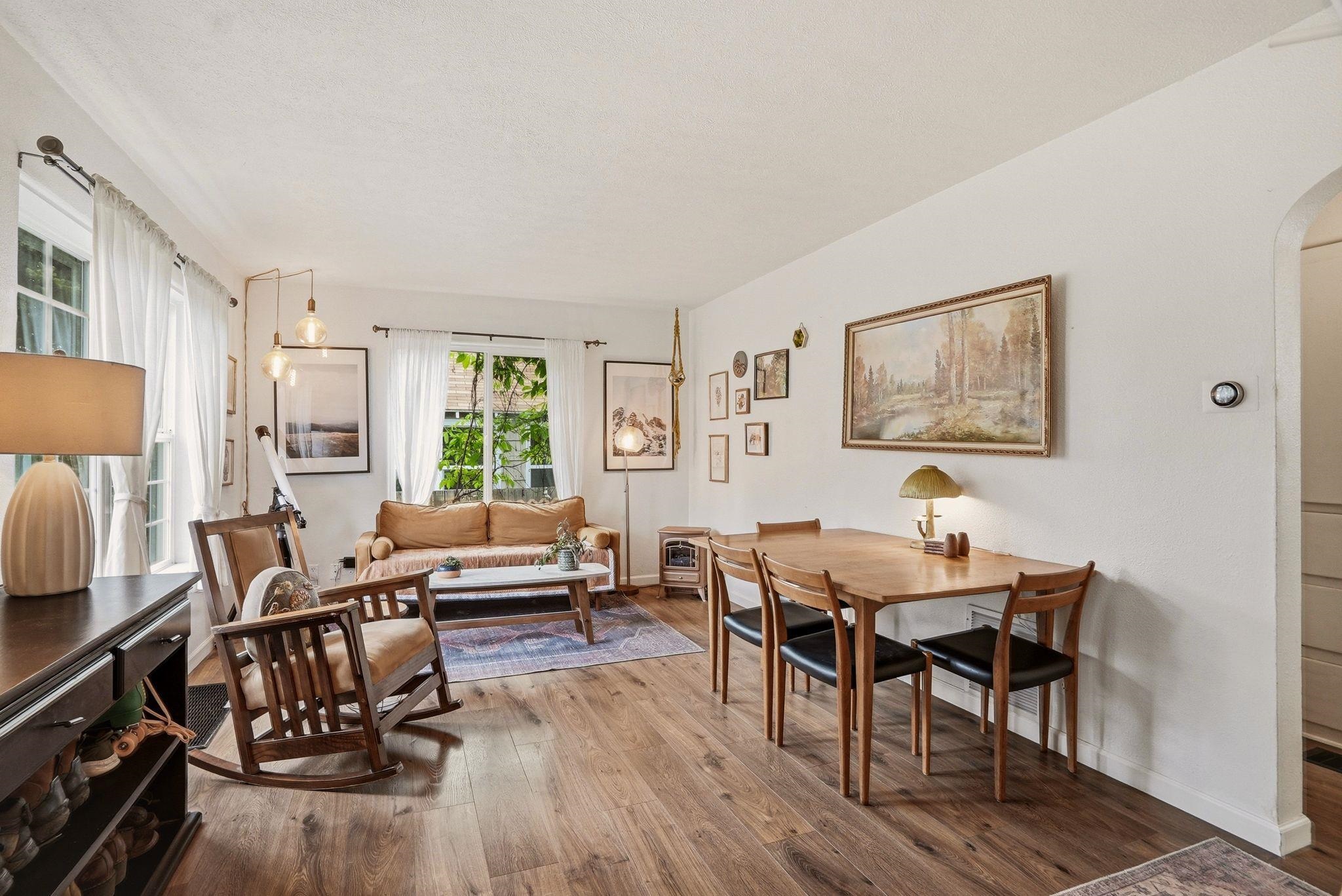 1121 E Carlisle Ave - Photo 3