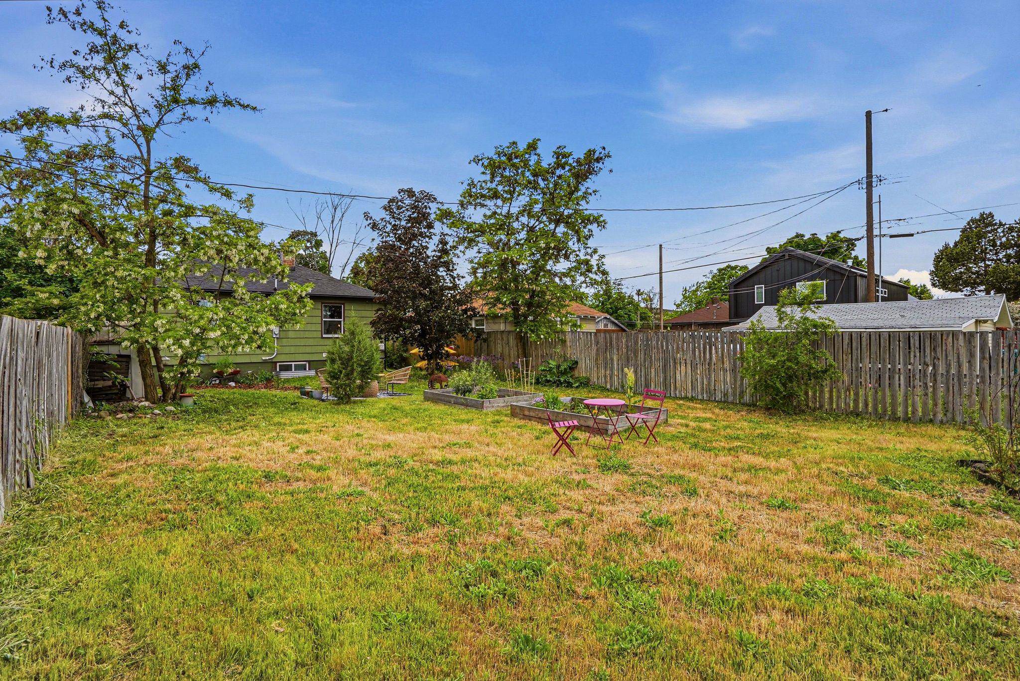 1121 E Carlisle Ave - Photo 24