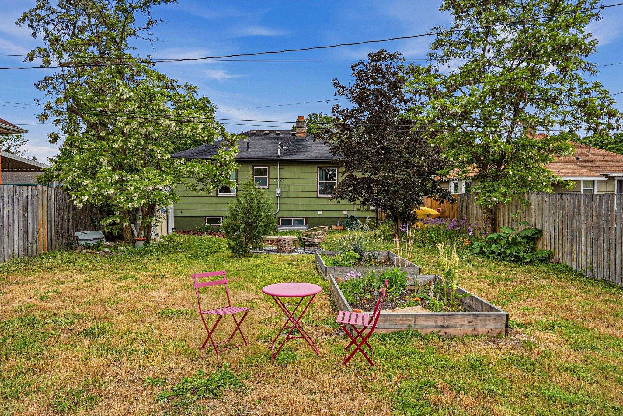 1121 E Carlisle Ave - Photo 25