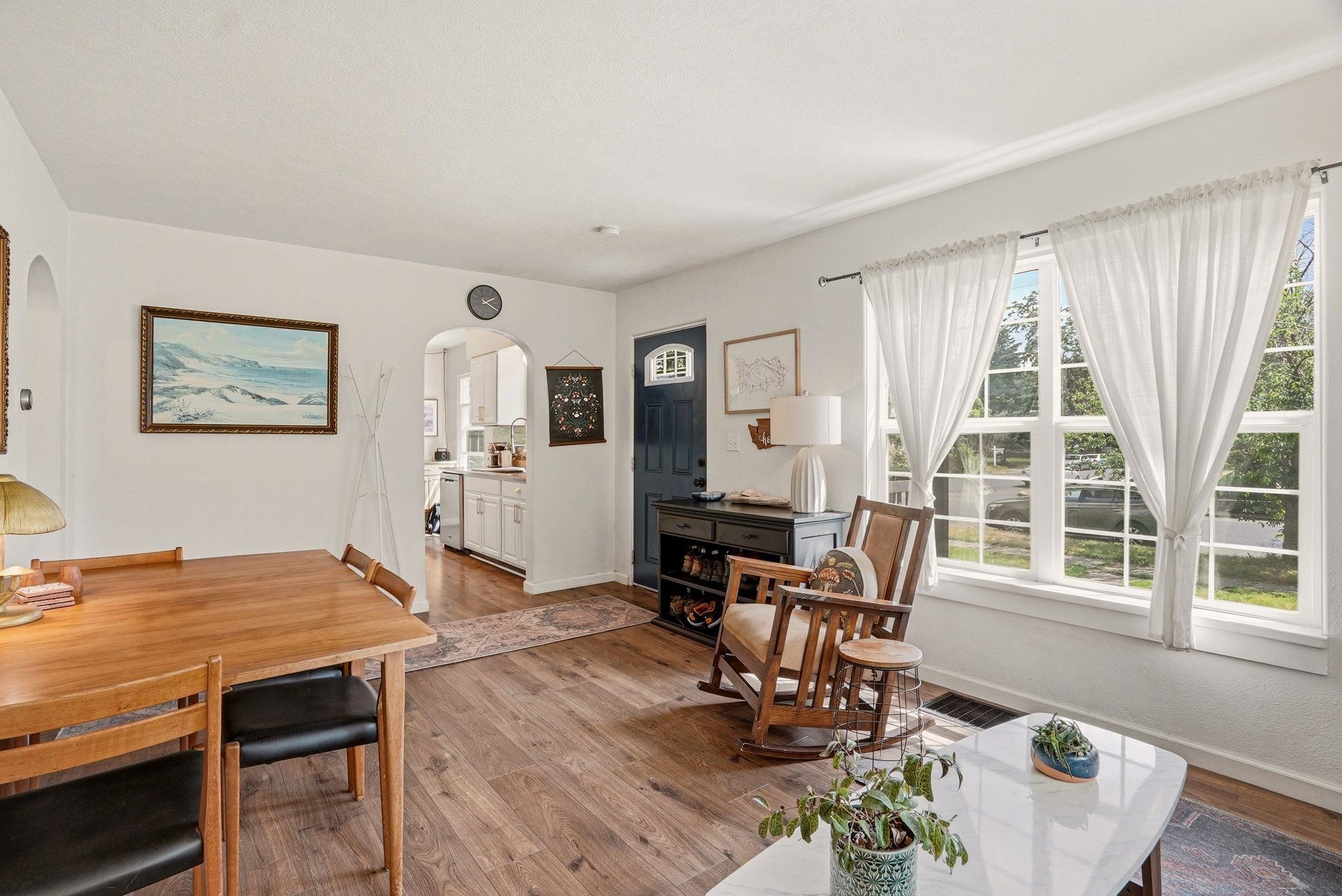 1121 E Carlisle Ave - Photo 5