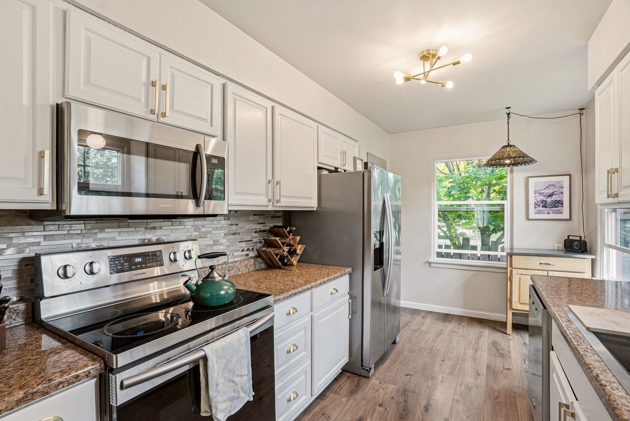 1121 E Carlisle Ave - Photo 8