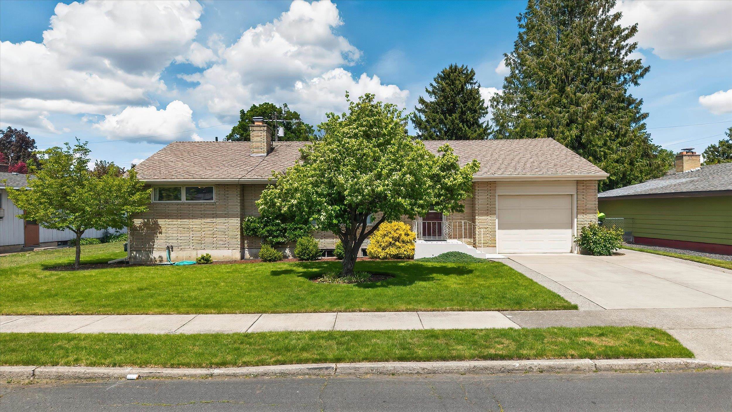 5324 W Princeton Pl - Photo 1