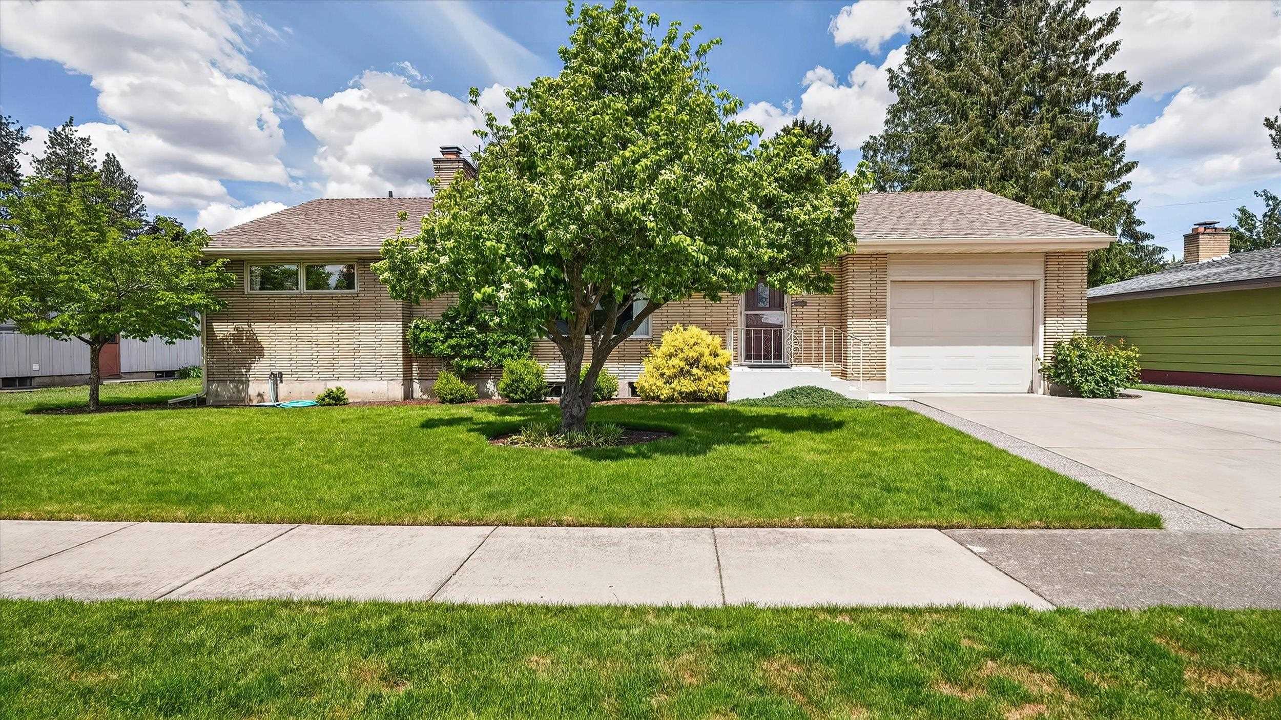 5324 W Princeton Pl - Photo 2