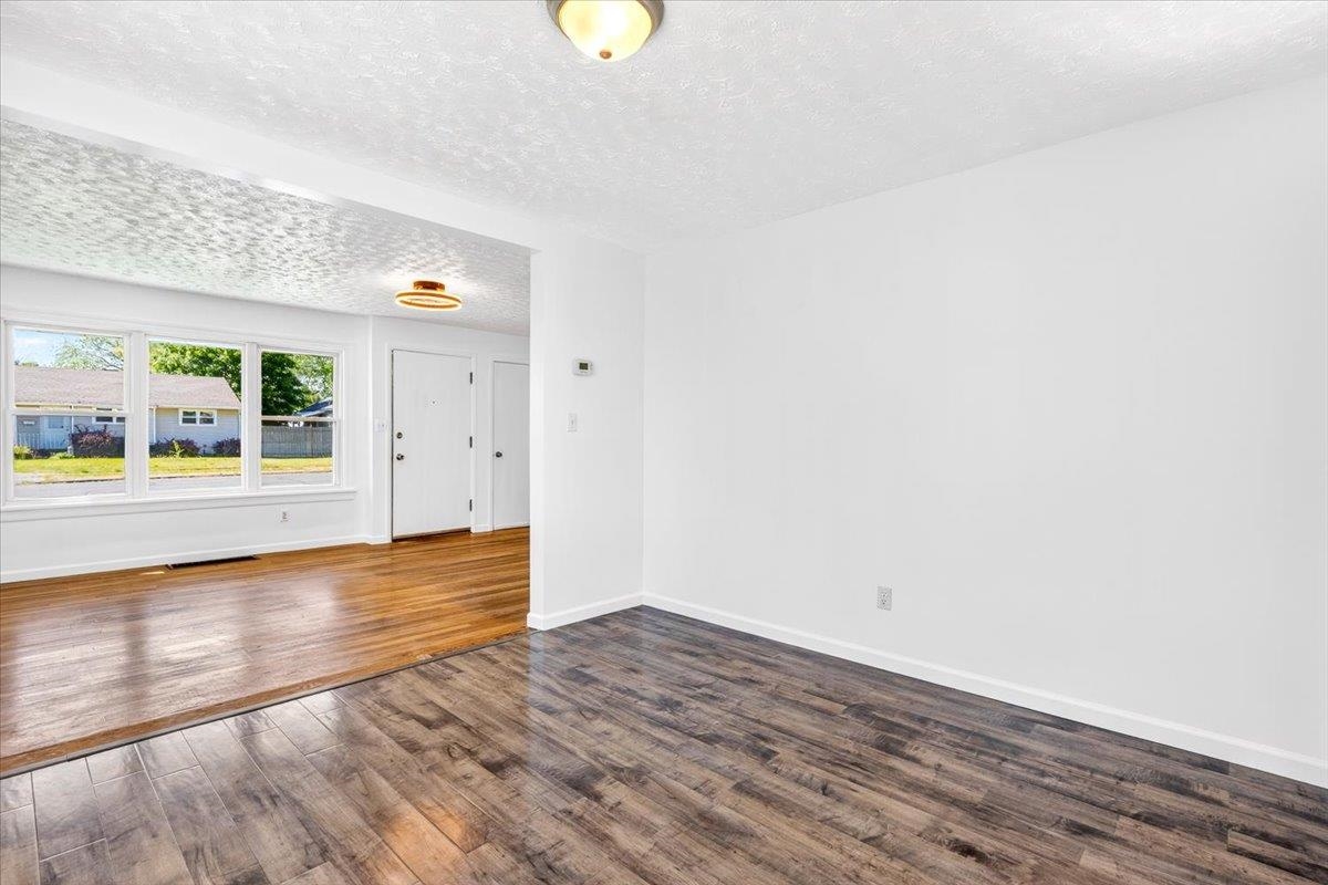2117 E Rowan Ave - Photo 14