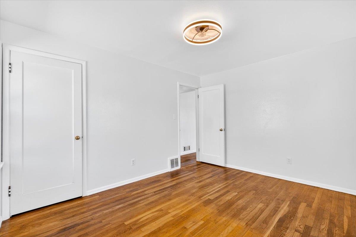 2117 E Rowan Ave - Photo 20