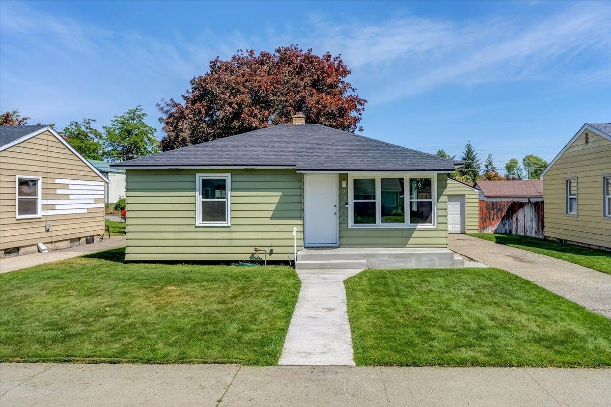 2117 E Rowan Ave - Photo 3