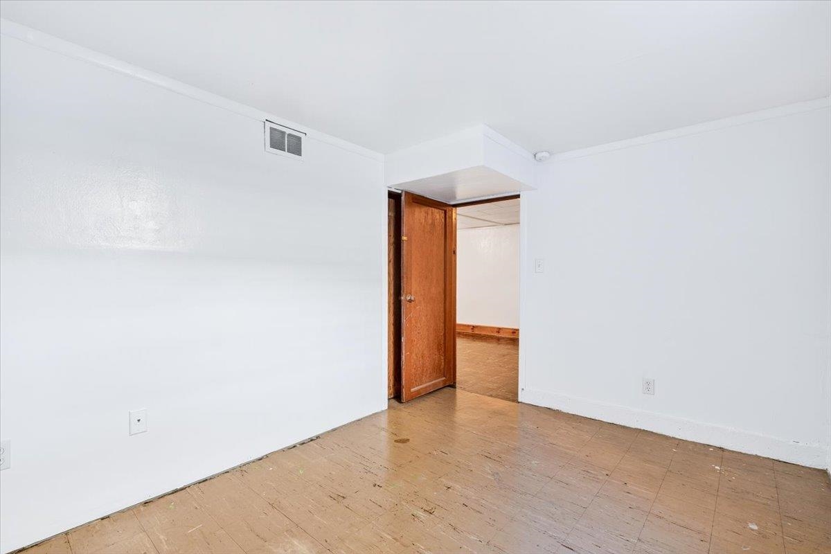 2117 E Rowan Ave - Photo 29