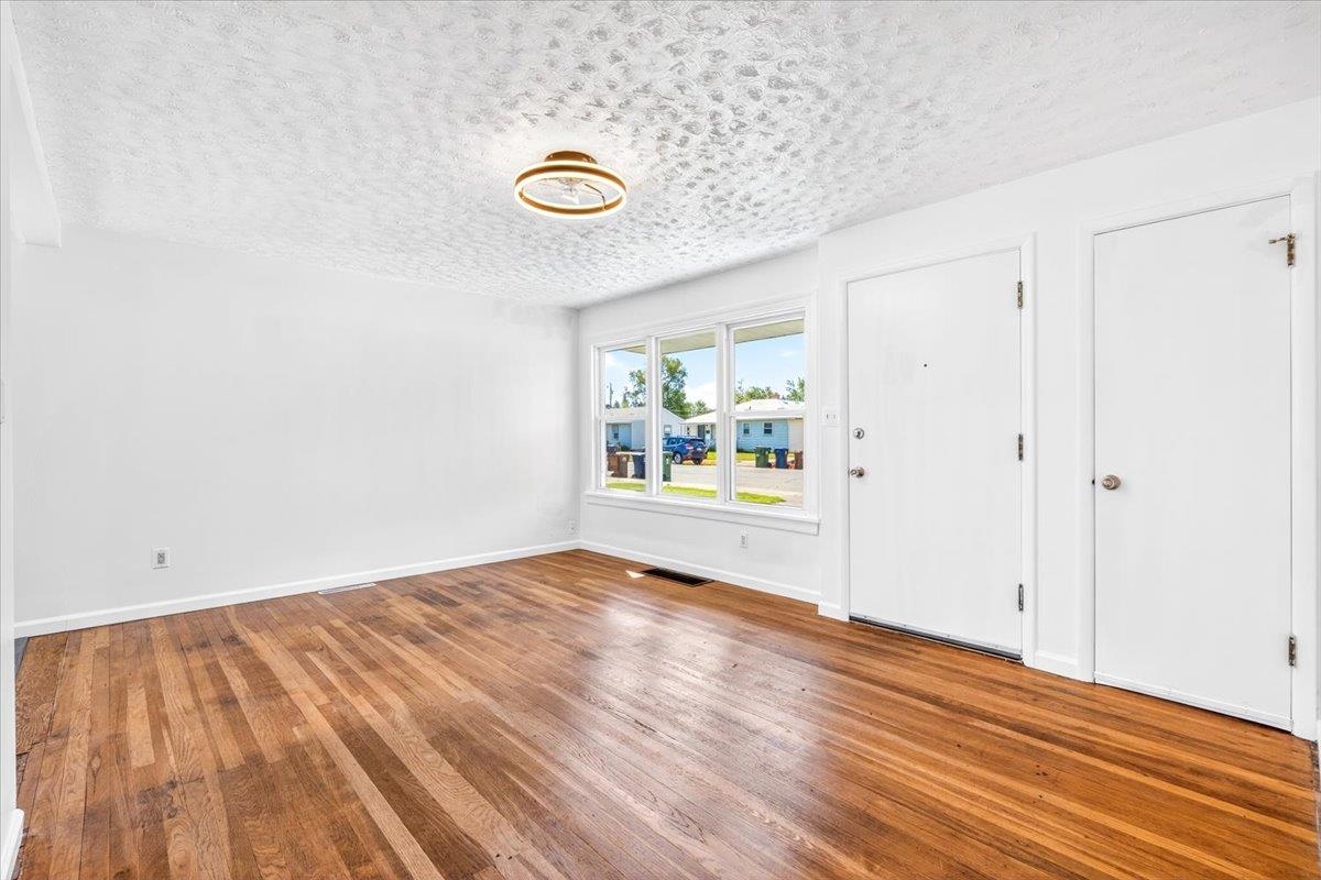 2117 E Rowan Ave - Photo 6