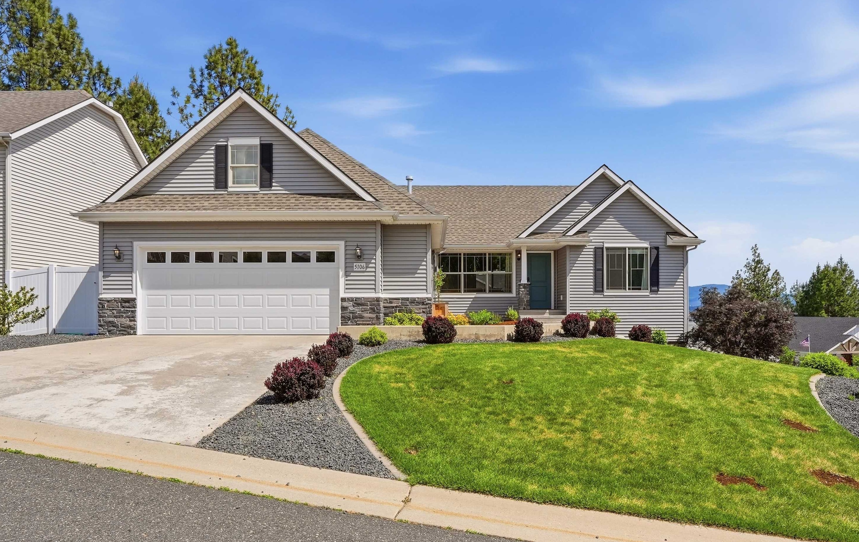 5106 N Emerald Ln - Photo 1