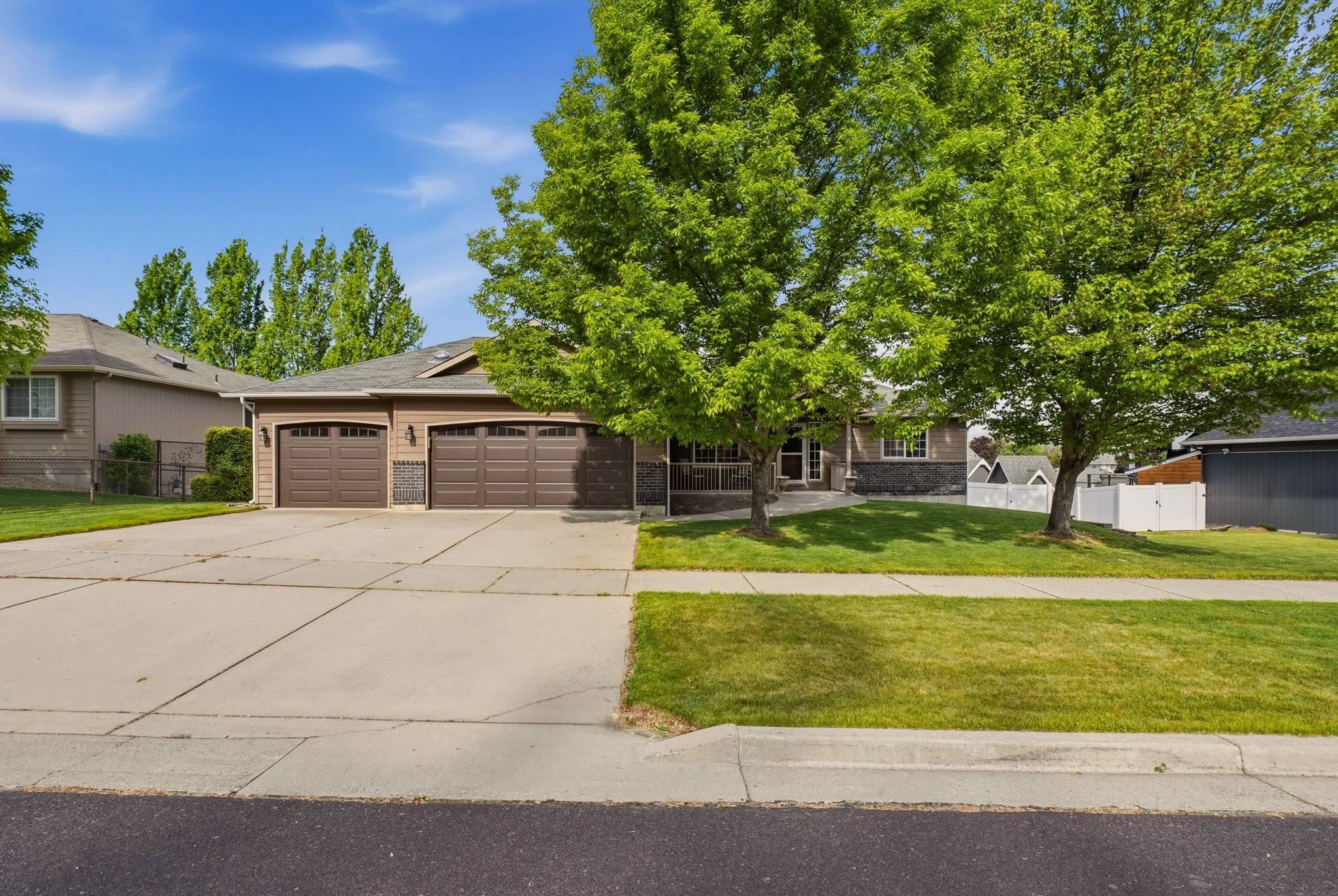 9407 N Seminole St - Photo 1
