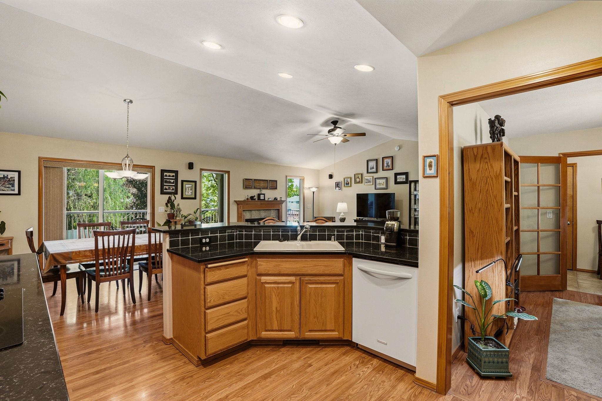 9407 N Seminole St - Photo 11