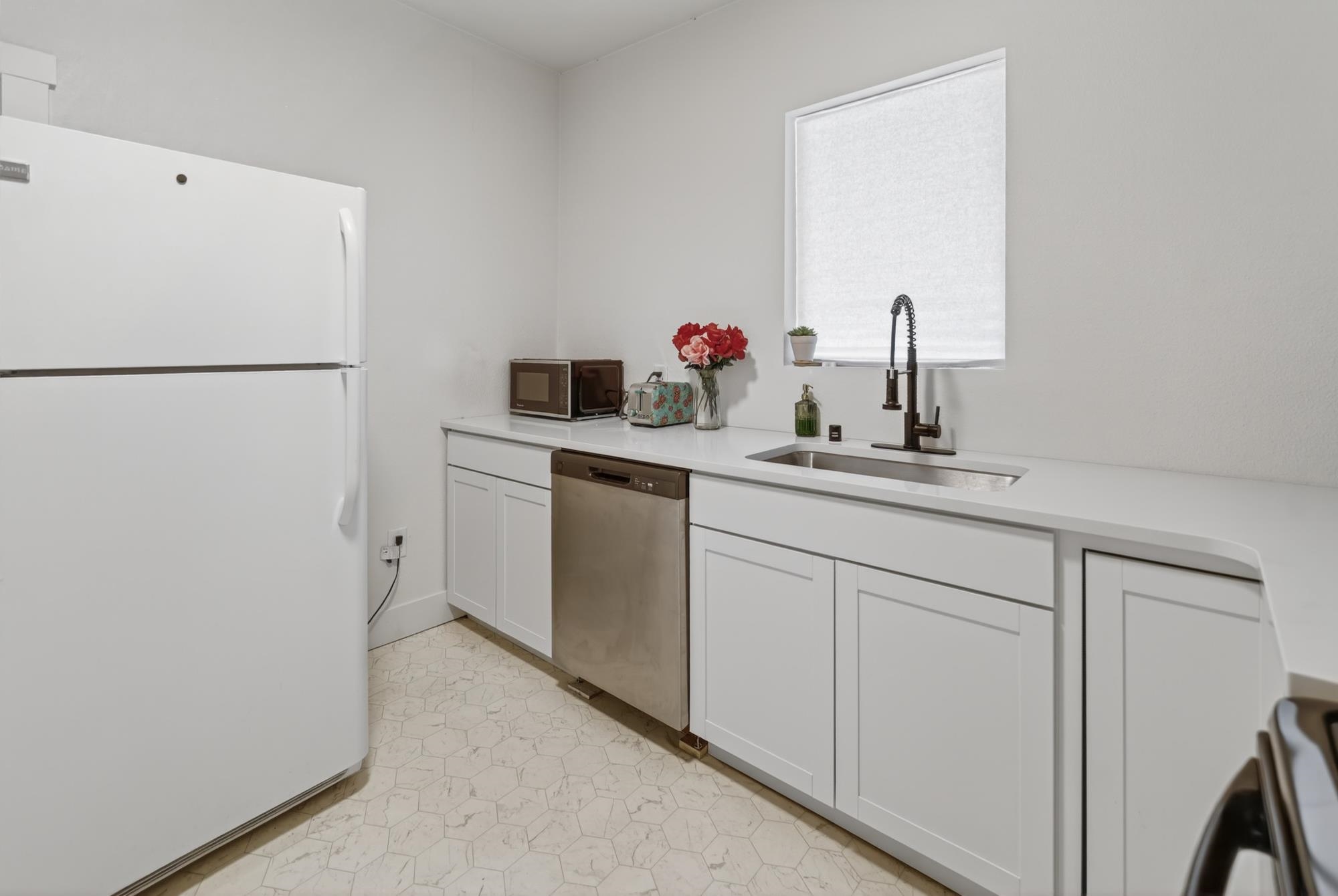 1604 W Maxwell Ave - Photo 18