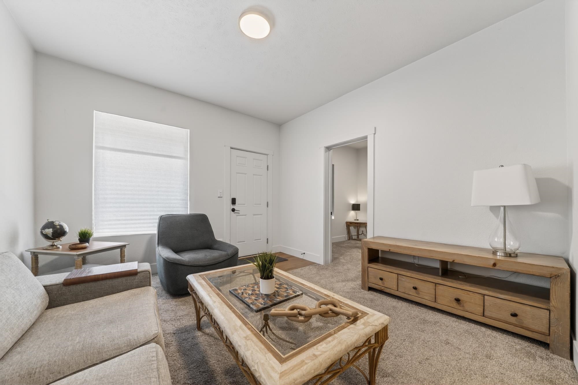 1604 W Maxwell Ave - Photo 3