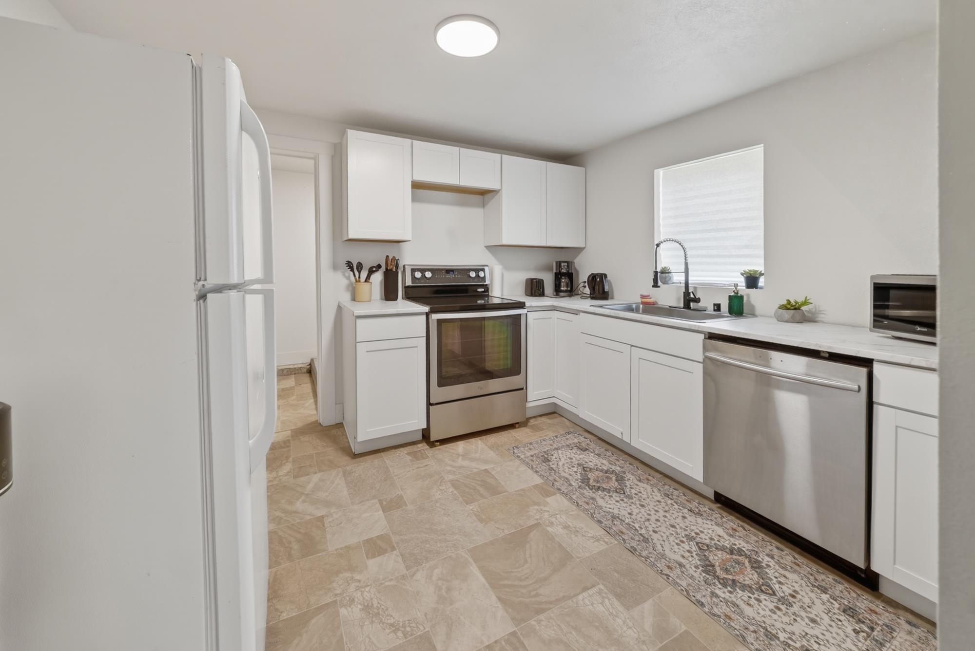 1608 W Maxwell Ave - Photo 17