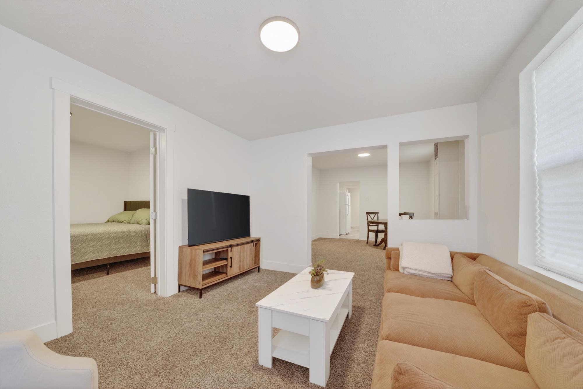1608 W Maxwell Ave - Photo 5