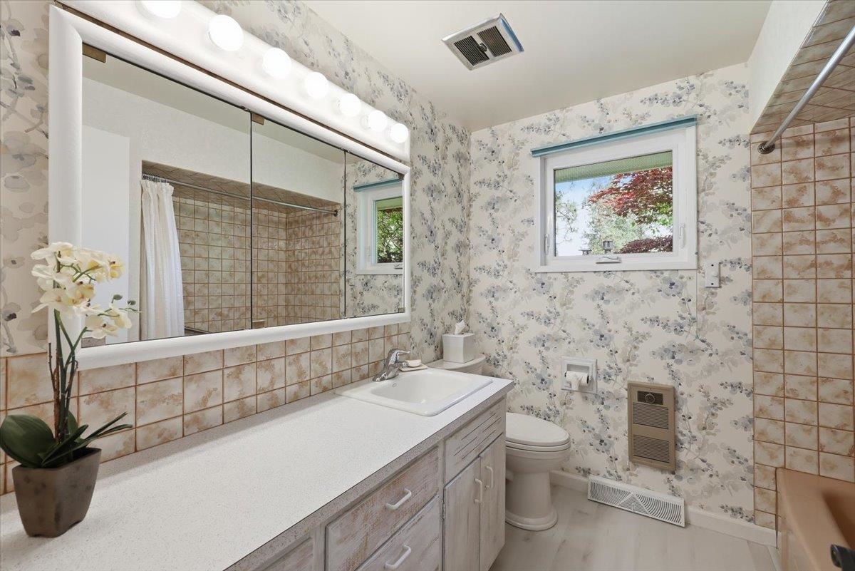 2428 E 39th Ave - Photo 16