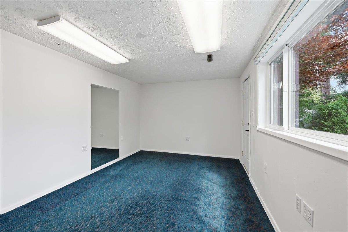 2428 E 39th Ave - Photo 19