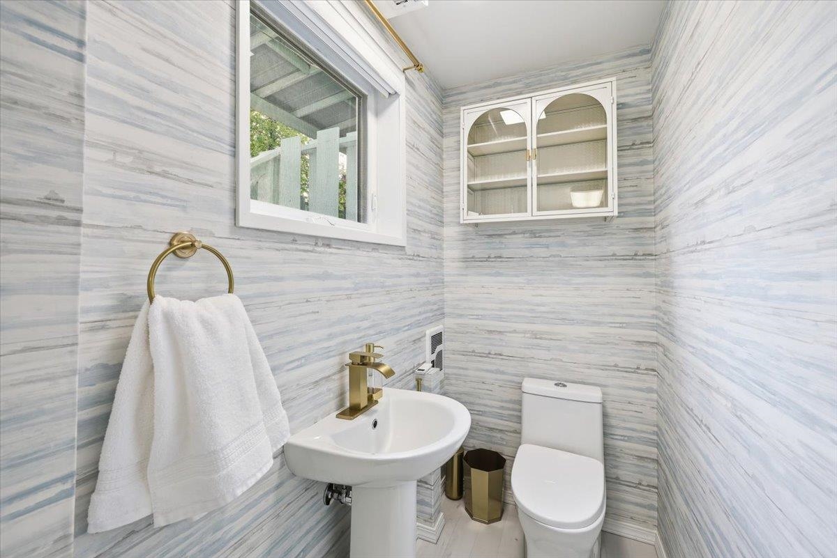 2428 E 39th Ave - Photo 22