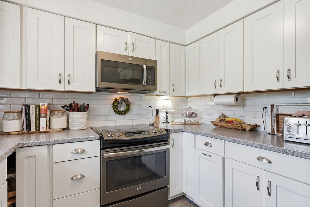8312 N JEFFERSON Dr - Photo 11