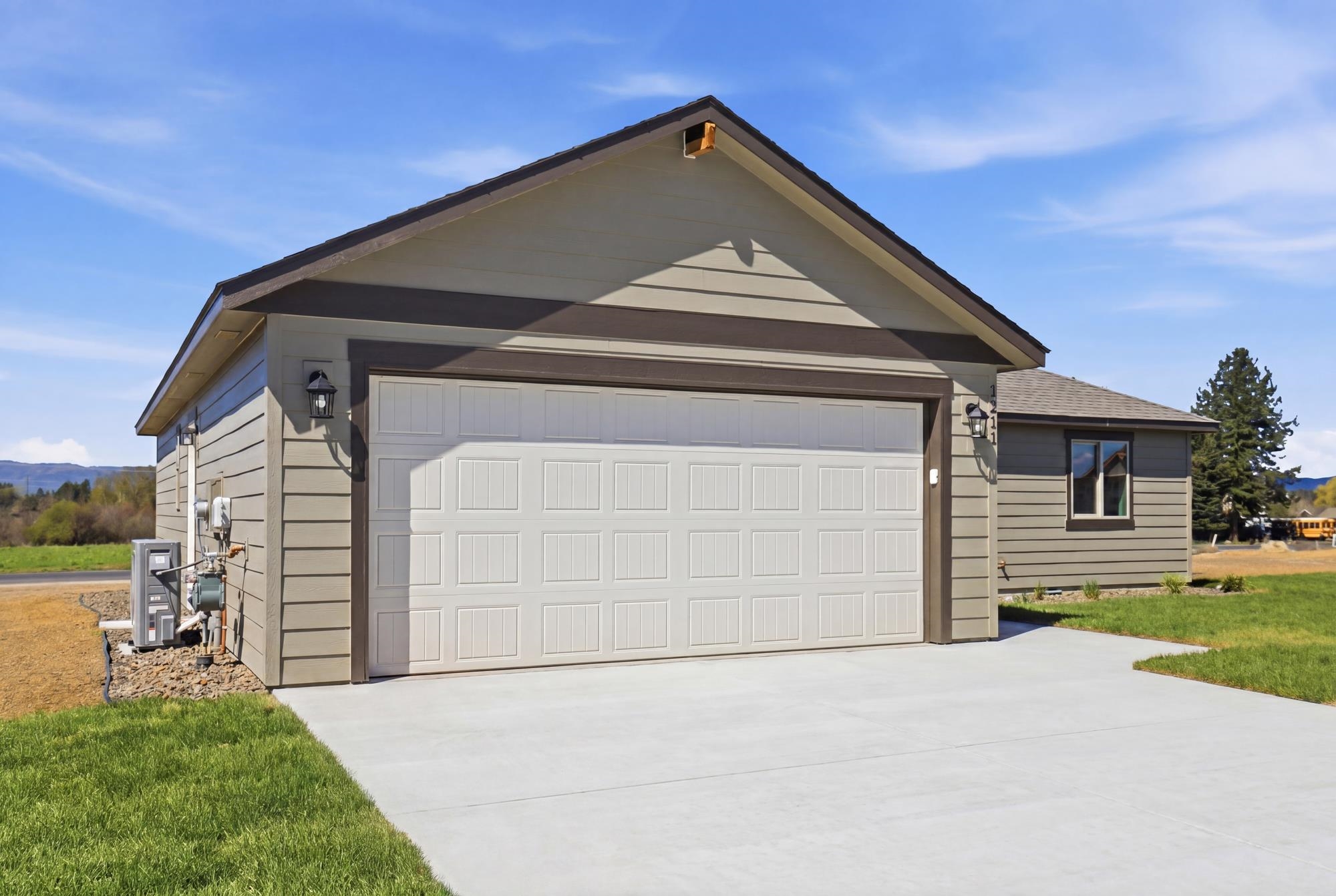 1211 N Layton Ave - Photo 3