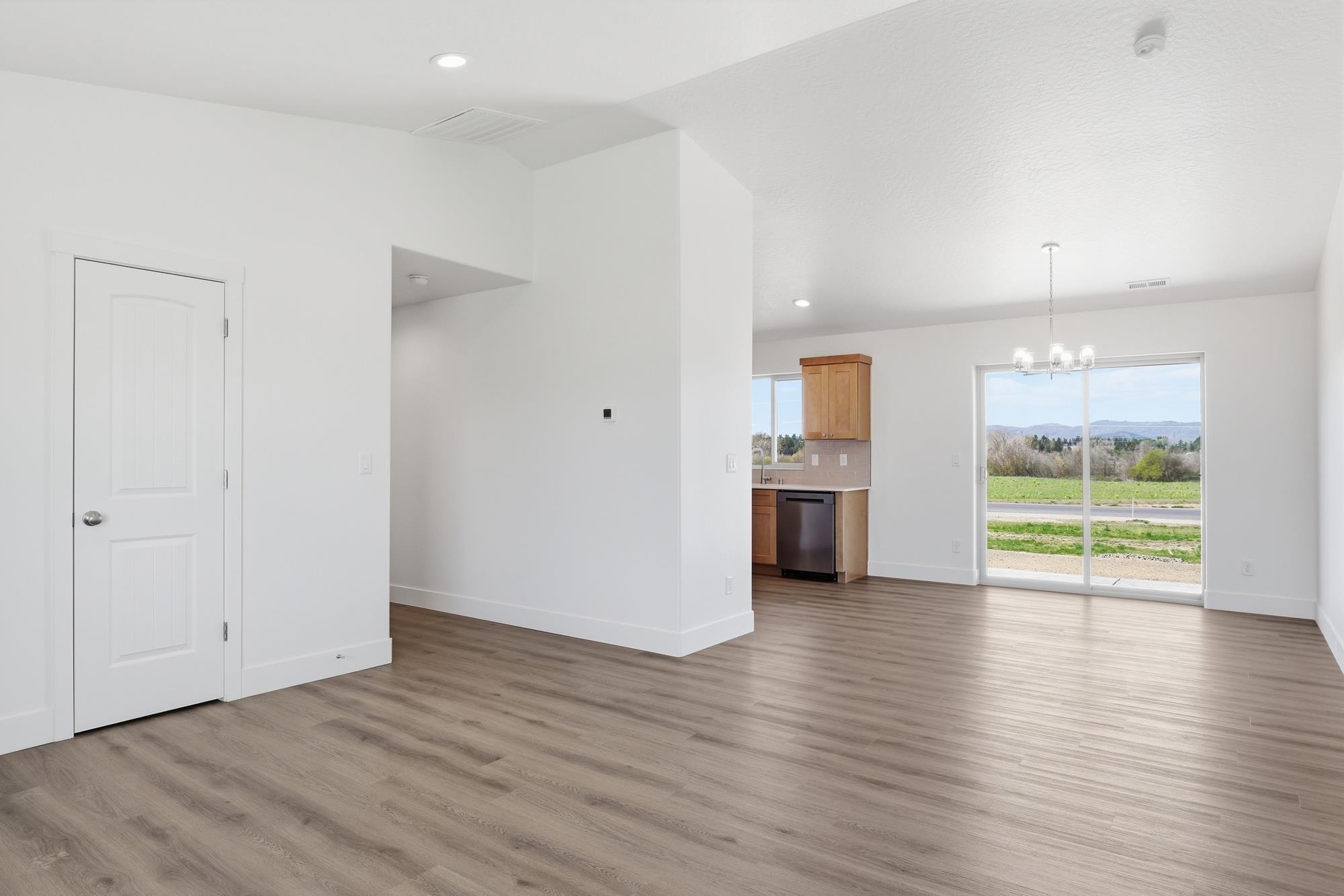 1211 N Layton Ave - Photo 5