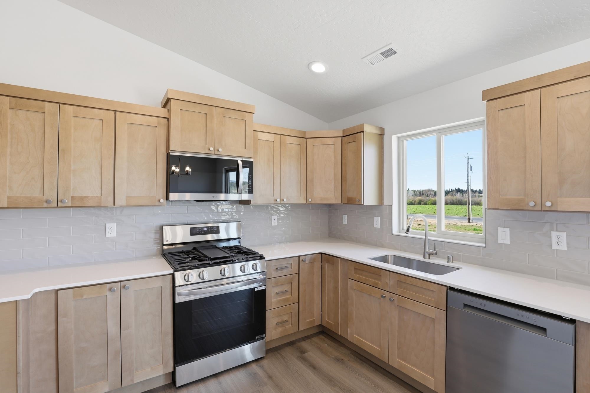 1211 N Layton Ave - Photo 10