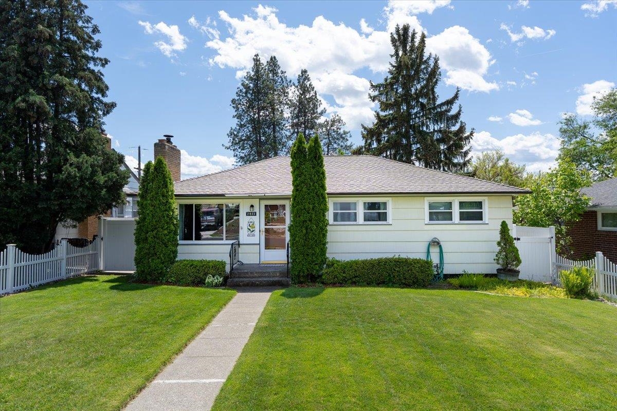 1411 W Glass Ave - Photo 1