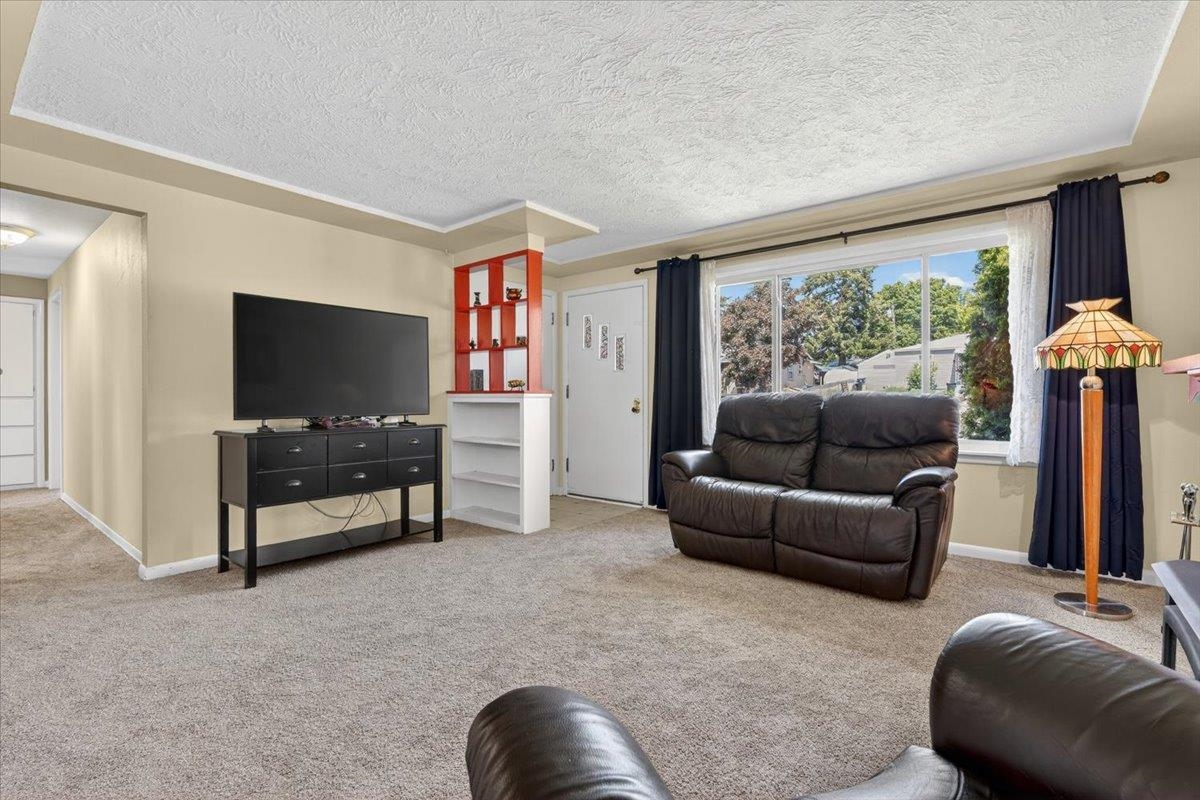 1411 W Glass Ave - Photo 8