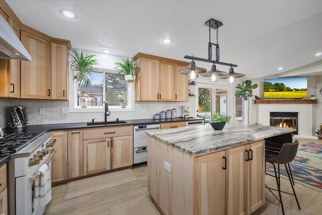 2107 S Scenic Blvd - Photo 12