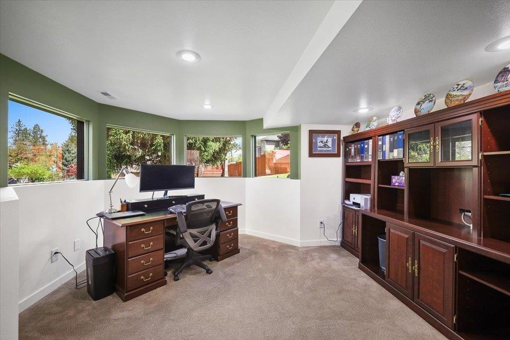 2107 S Scenic Blvd - Photo 32