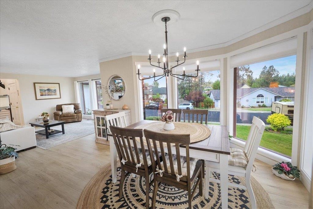 2107 S Scenic Blvd - Photo 8