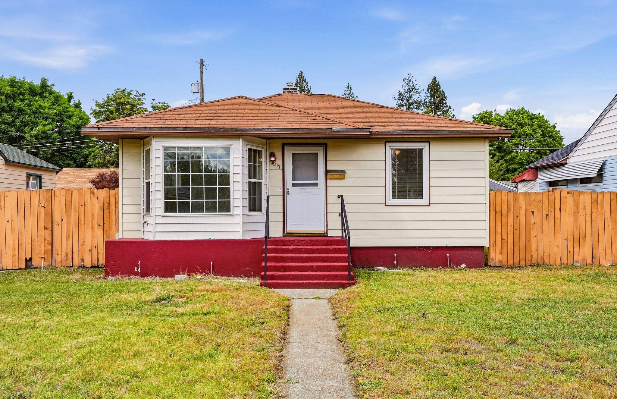 517 E Columbia Ave - Photo 1