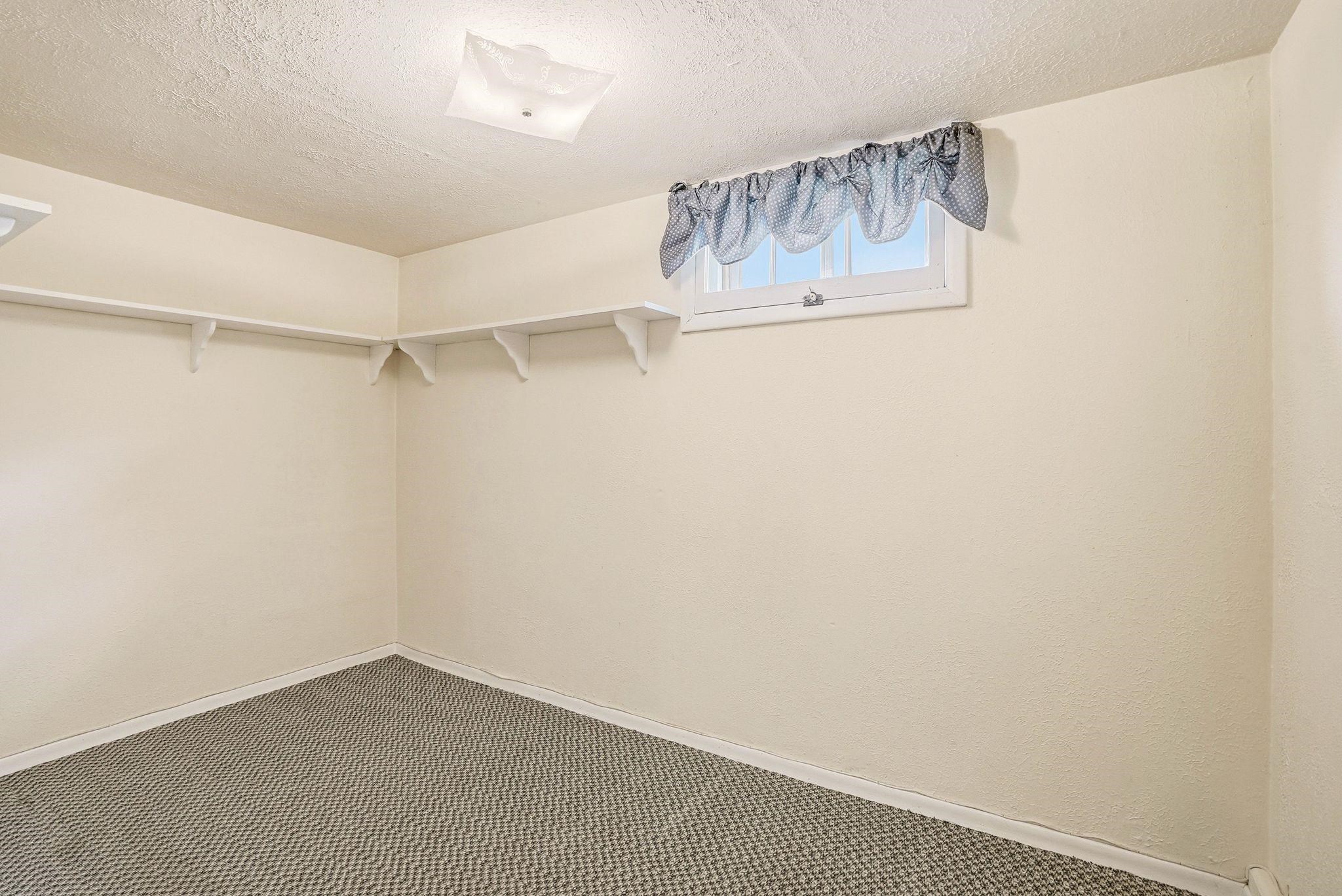 517 E Columbia Ave - Photo 23