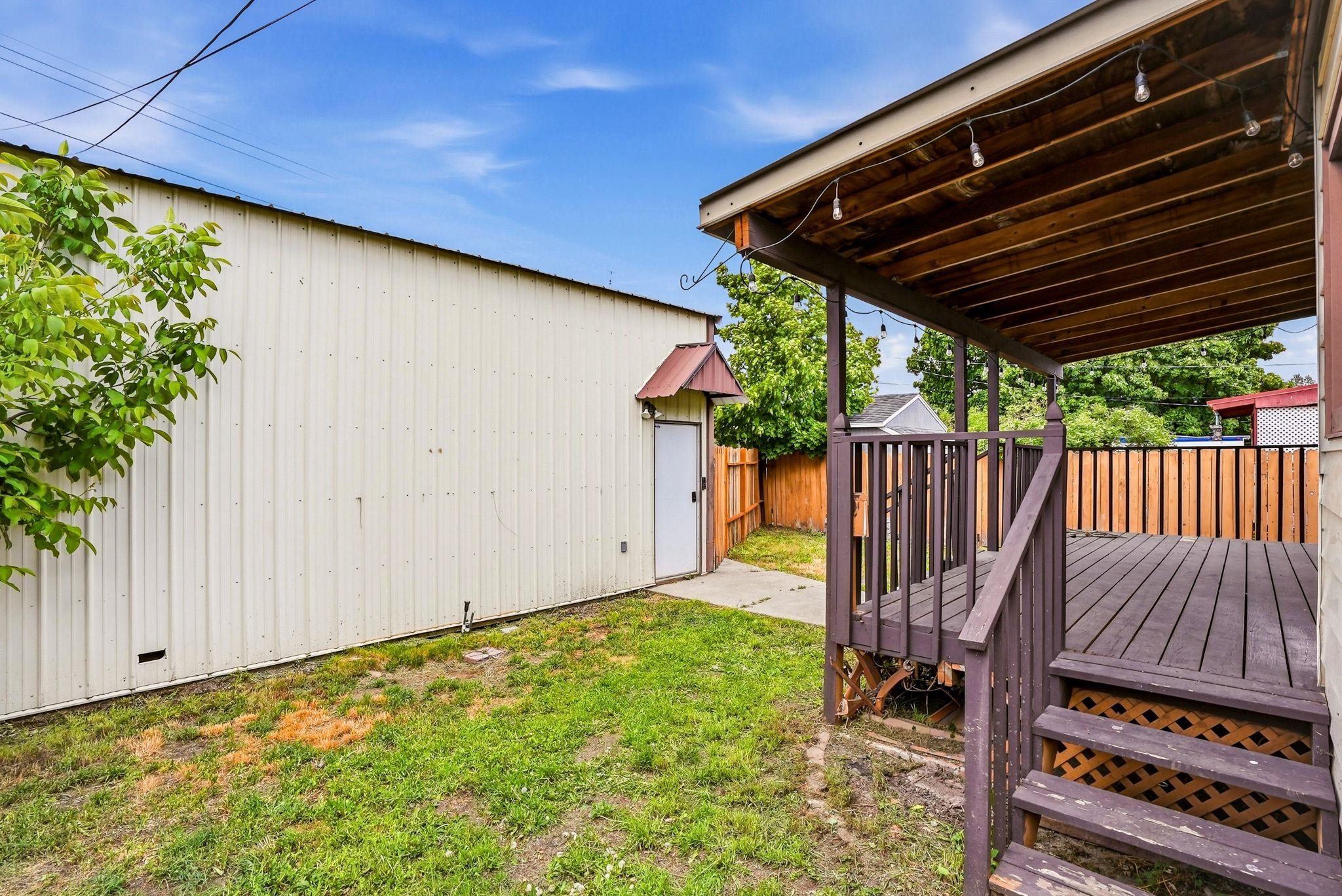 517 E Columbia Ave - Photo 31