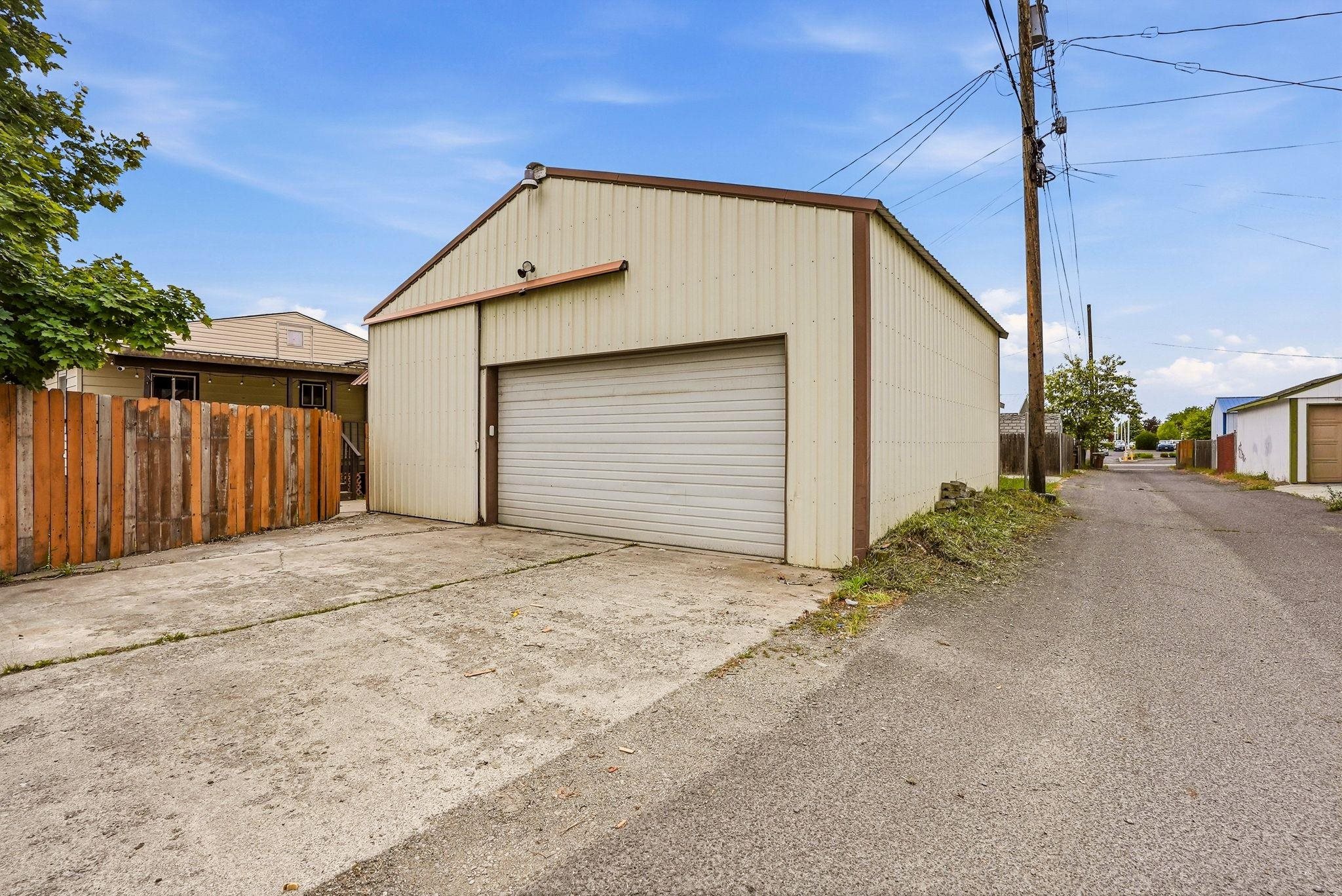517 E Columbia Ave - Photo 34