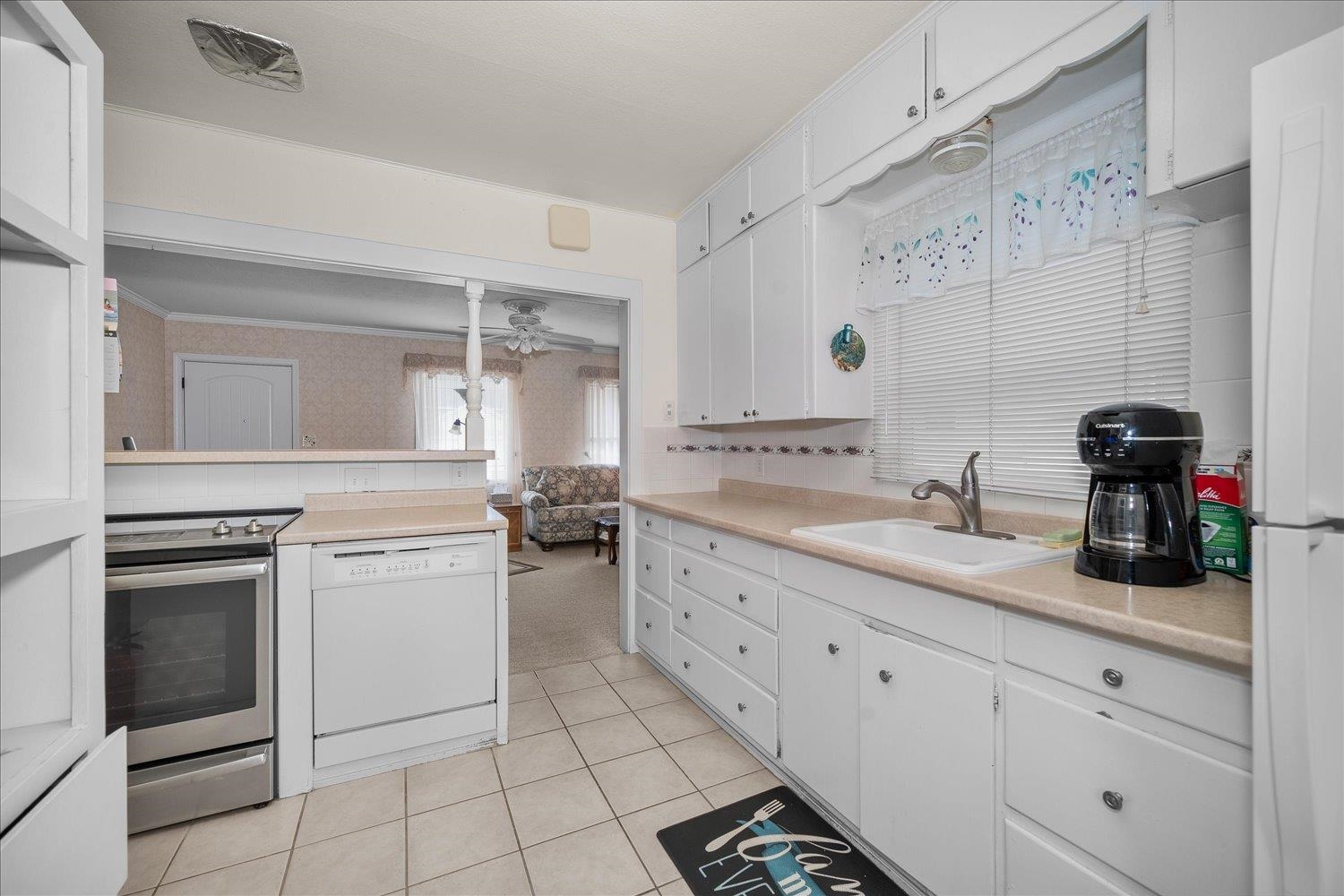 3138 E 33rd Ave - Photo 4
