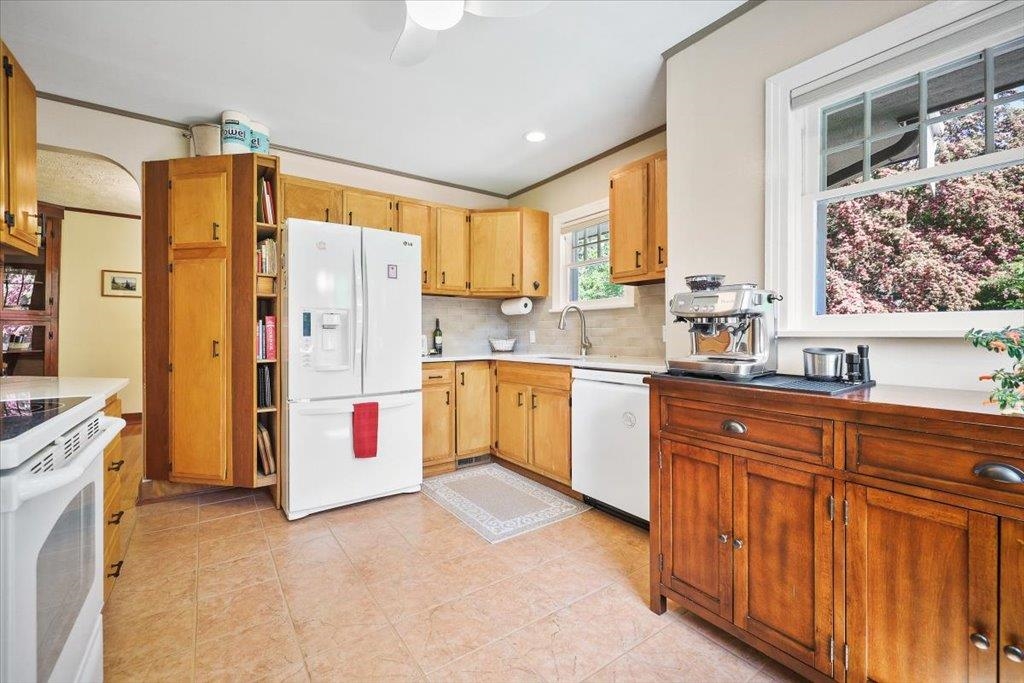 39 W 26th Ave - Photo 3