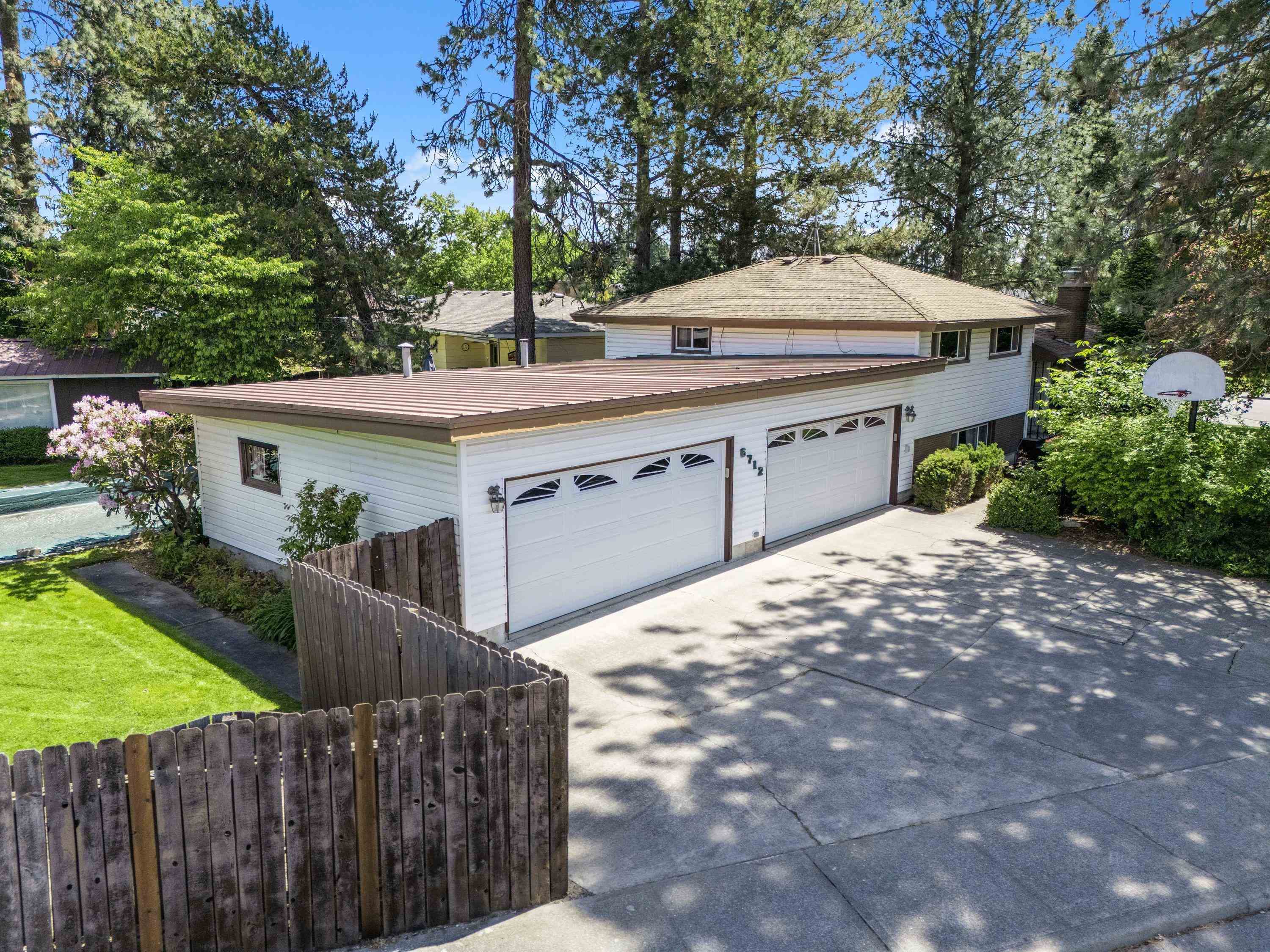 6712 N Fleming St - Photo 3