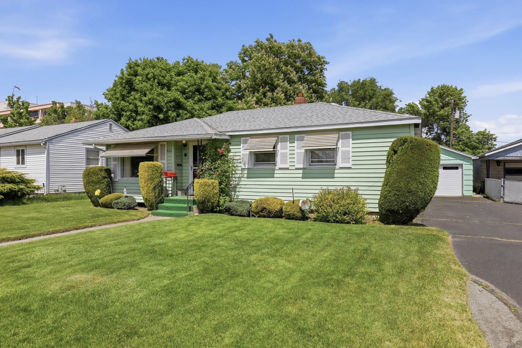 309 E NEBRASKA Ave - Photo 3
