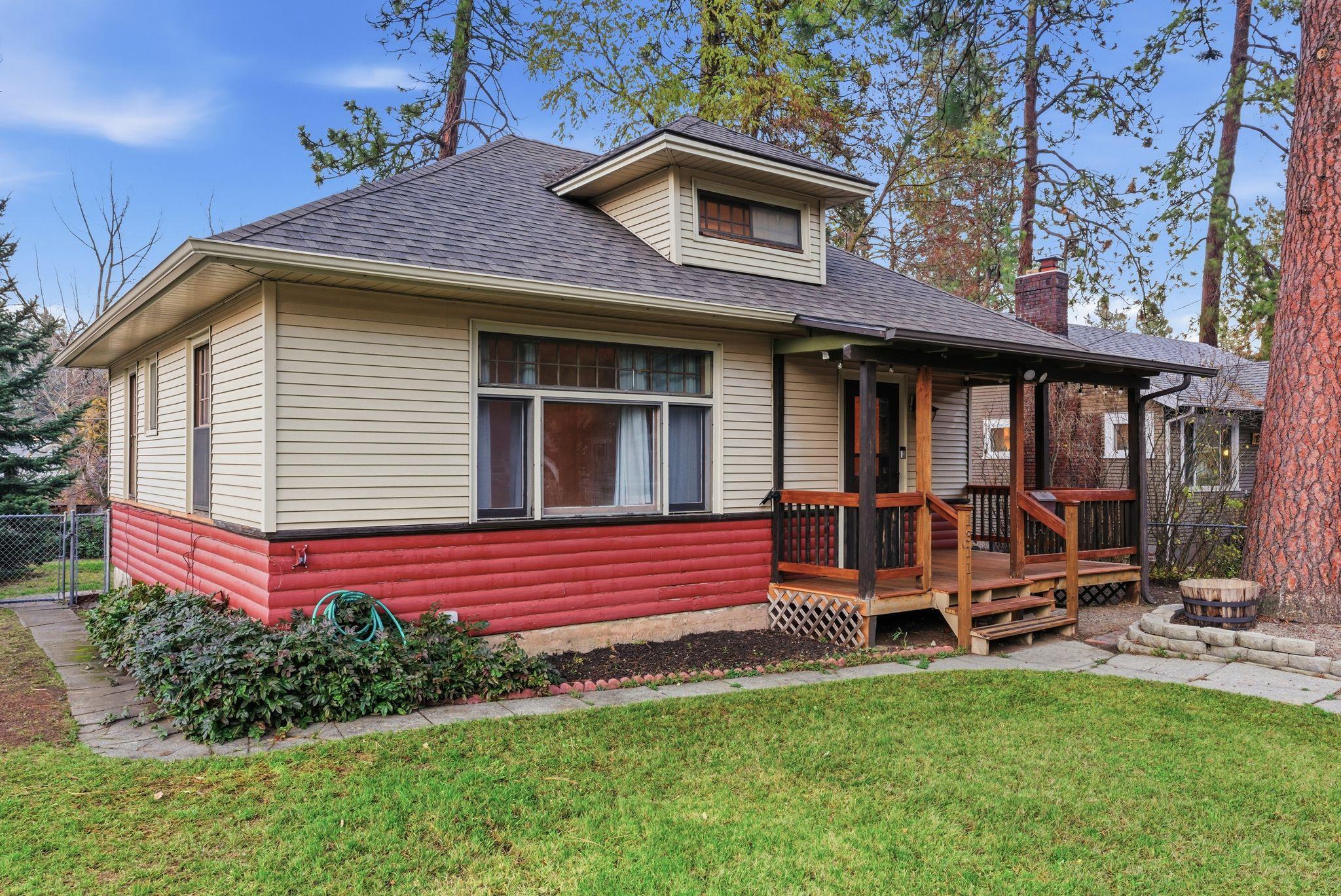 1311 E 16th Ave - Photo 2