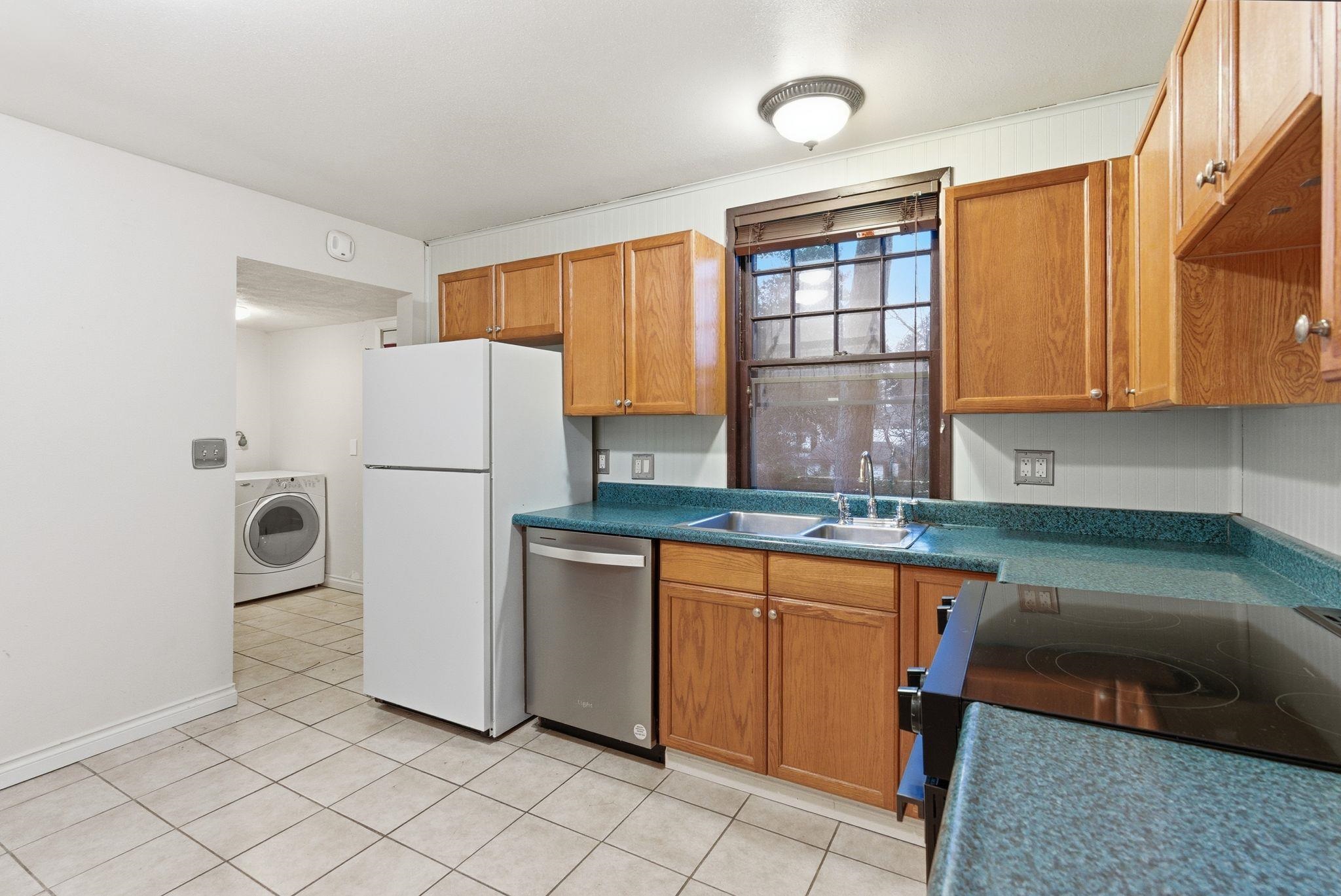 1311 E 16th Ave - Photo 15