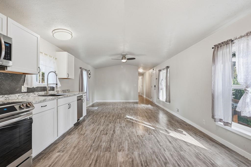 3231 W Boone Ave - Photo 6