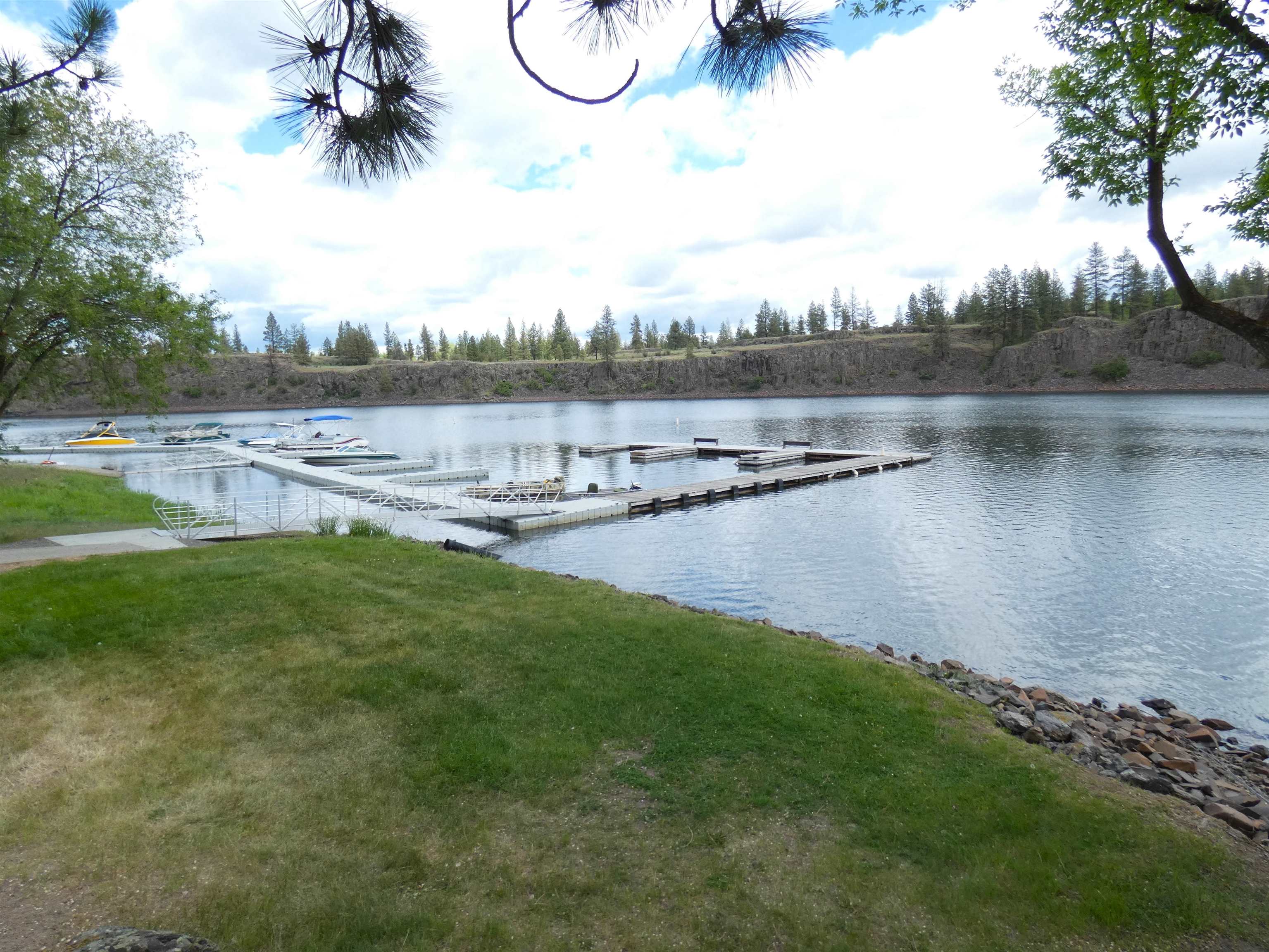 16021 W Badger Ln - Photo 37