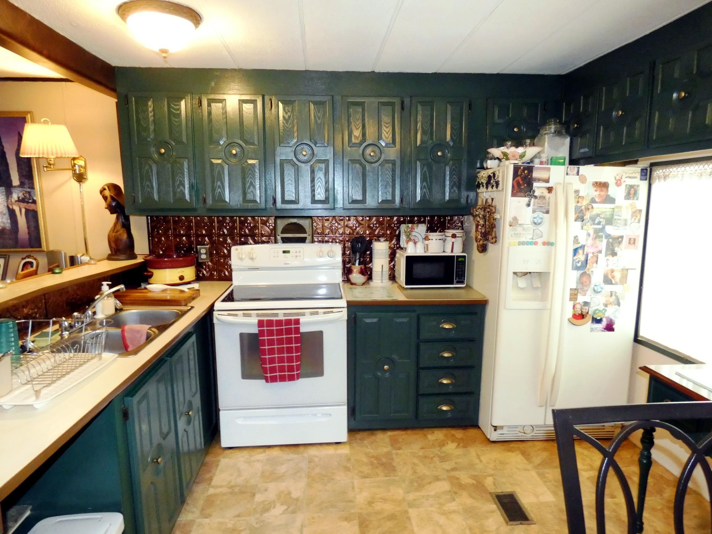 16021 W Badger Ln - Photo 9