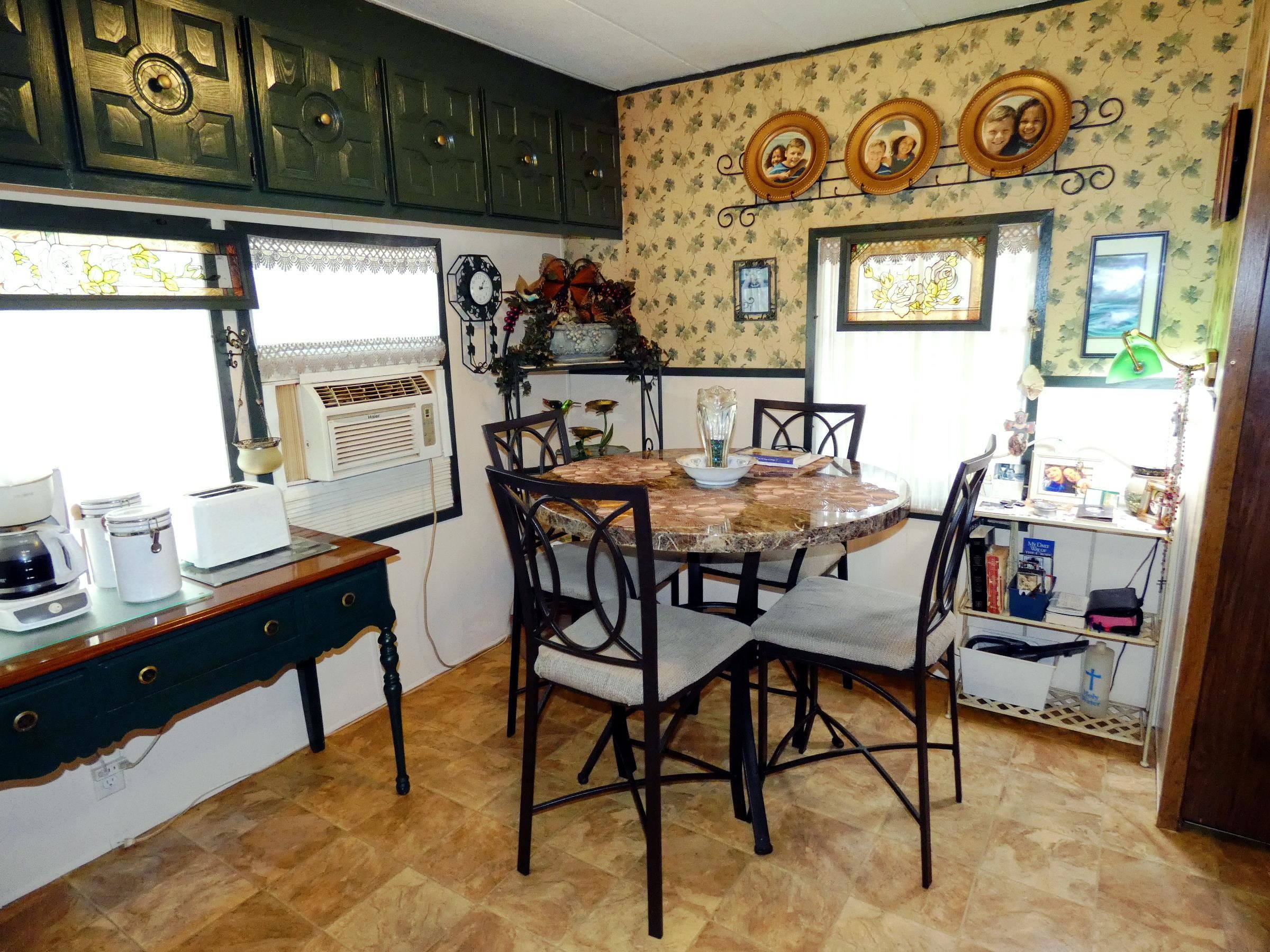 16021 W Badger Ln - Photo 10