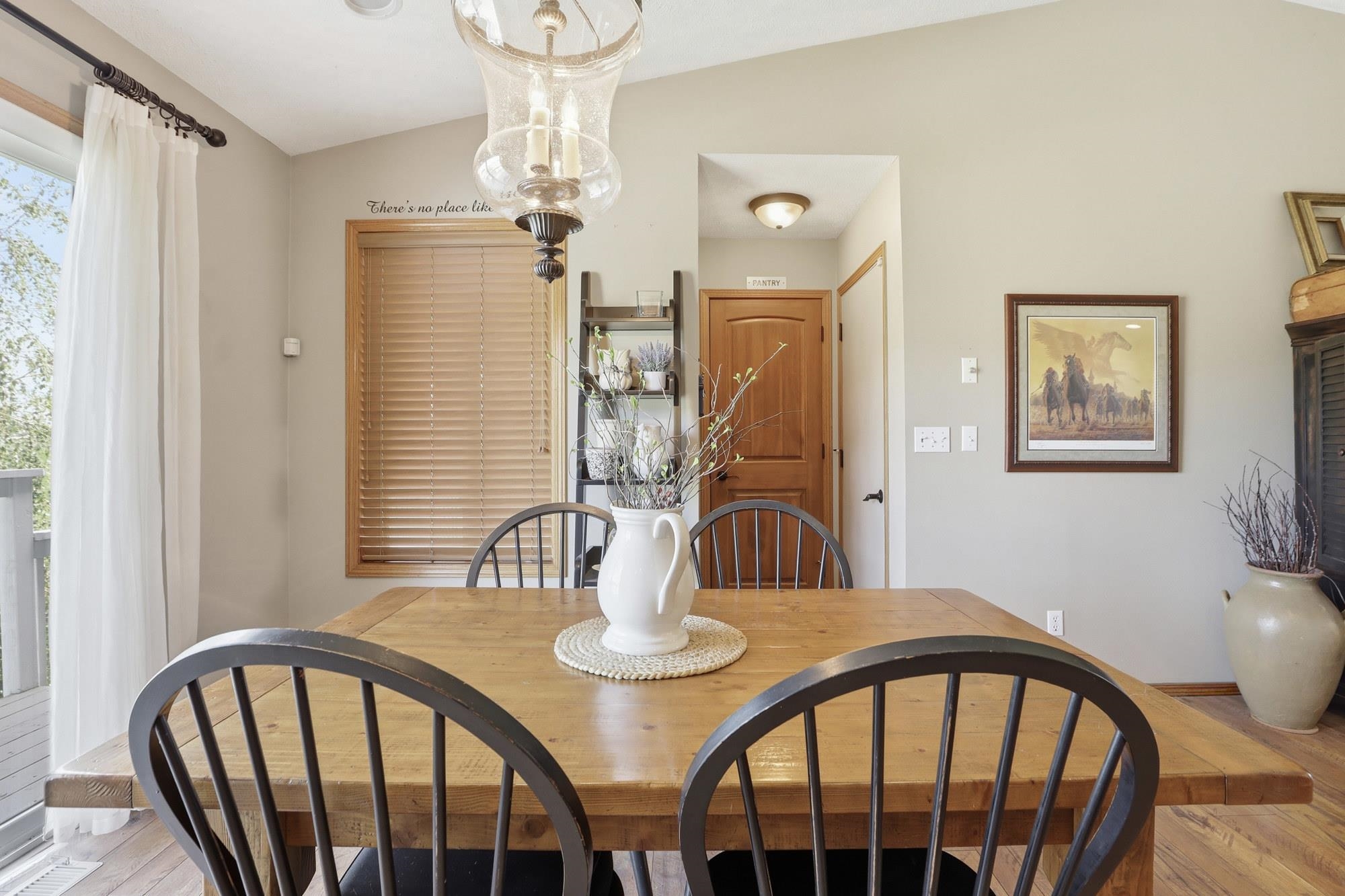 10505 S Sharon Rd - Photo 2