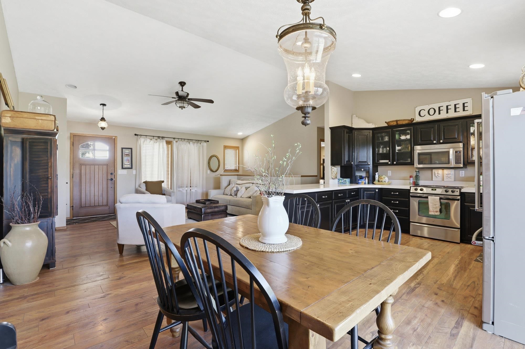 10505 S Sharon Rd - Photo 3