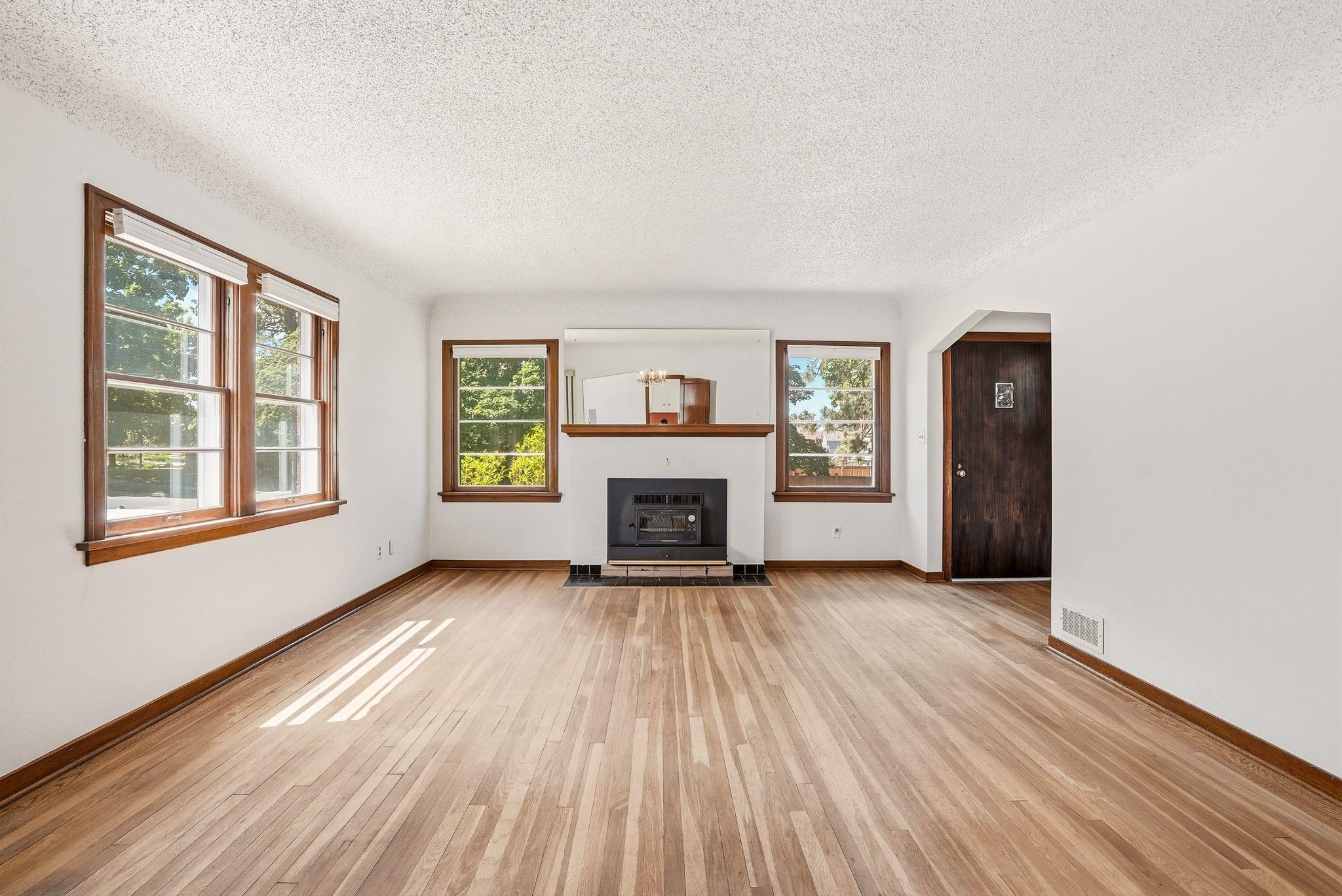 2611 S Monroe St - Photo 5